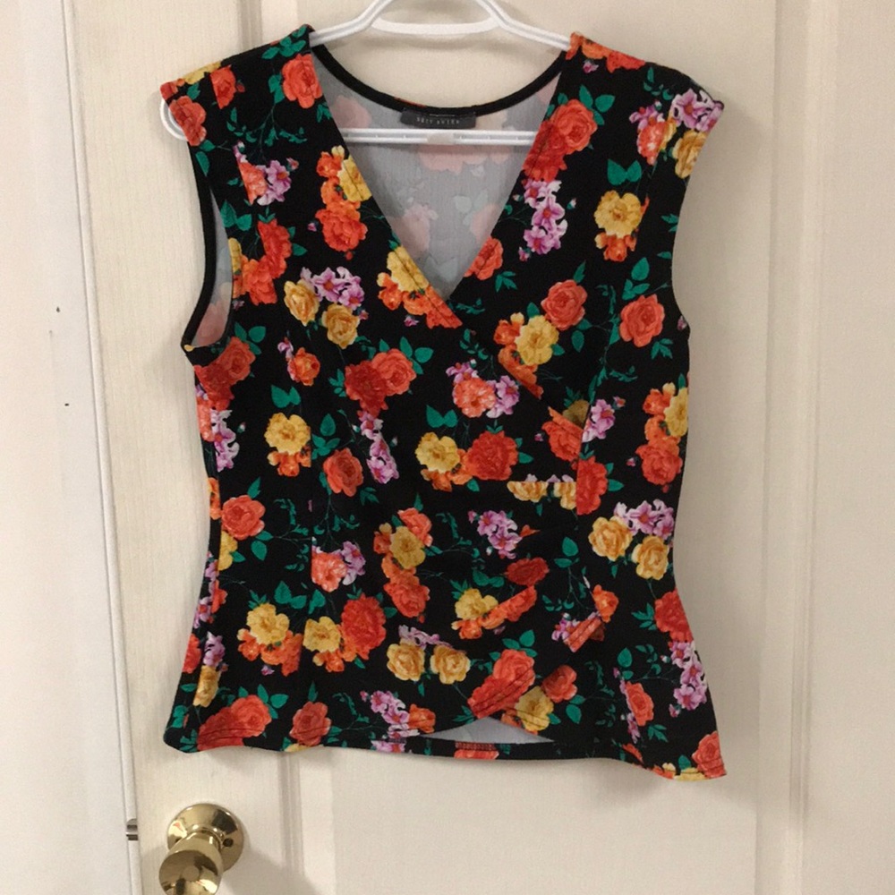 Floral top